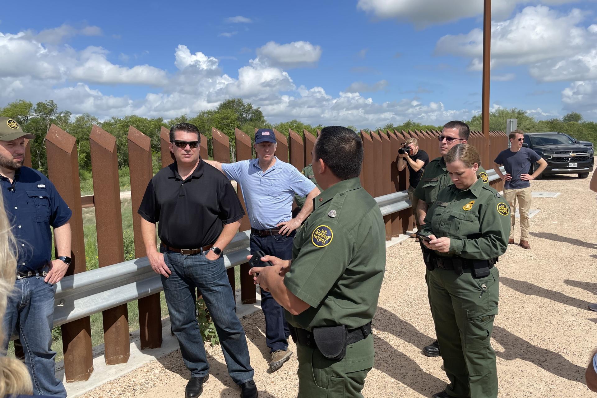 Rep. Obernolte with House Budget Committee members at the border wall